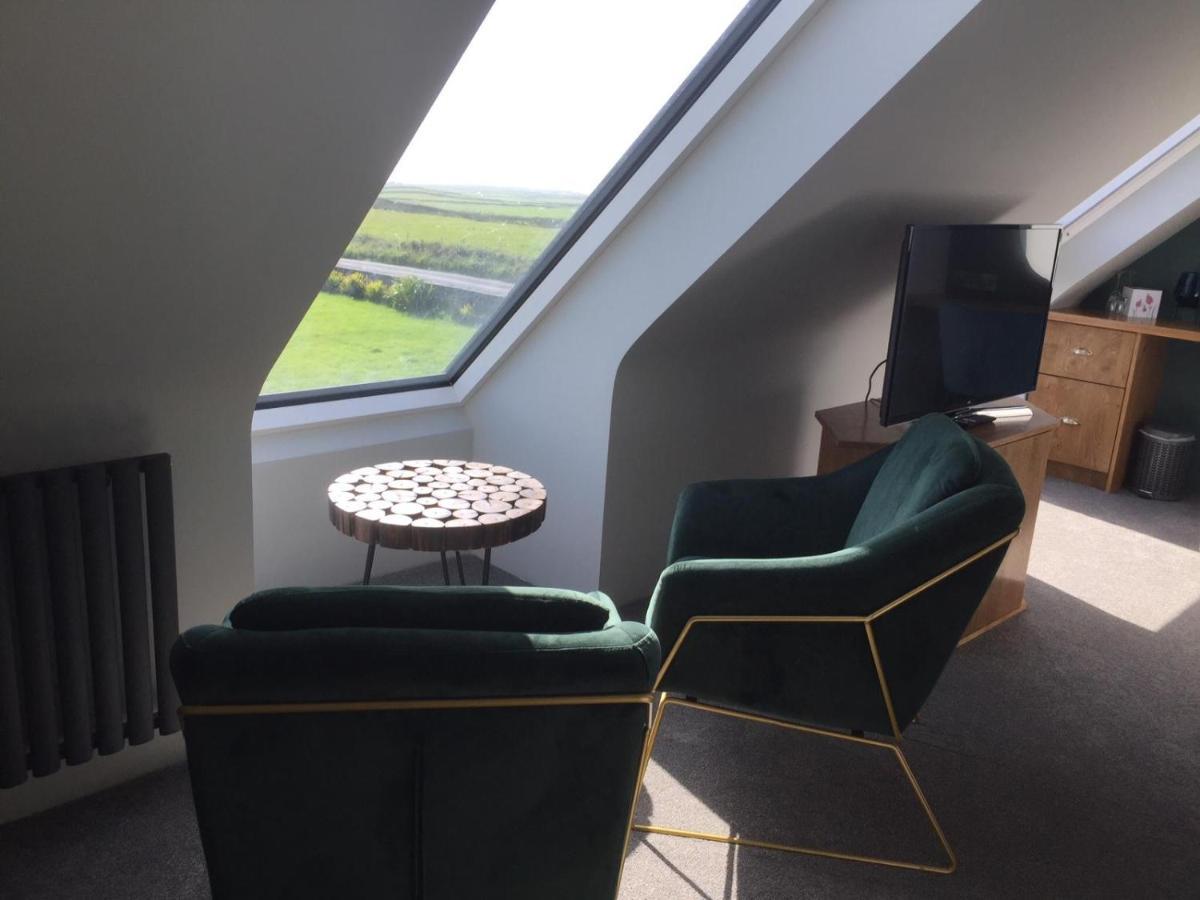 Hotel Ceol Na Dtonnta Doolin Exterior foto
